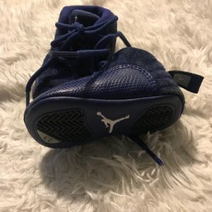 Infant navy Jordan’s Size 1